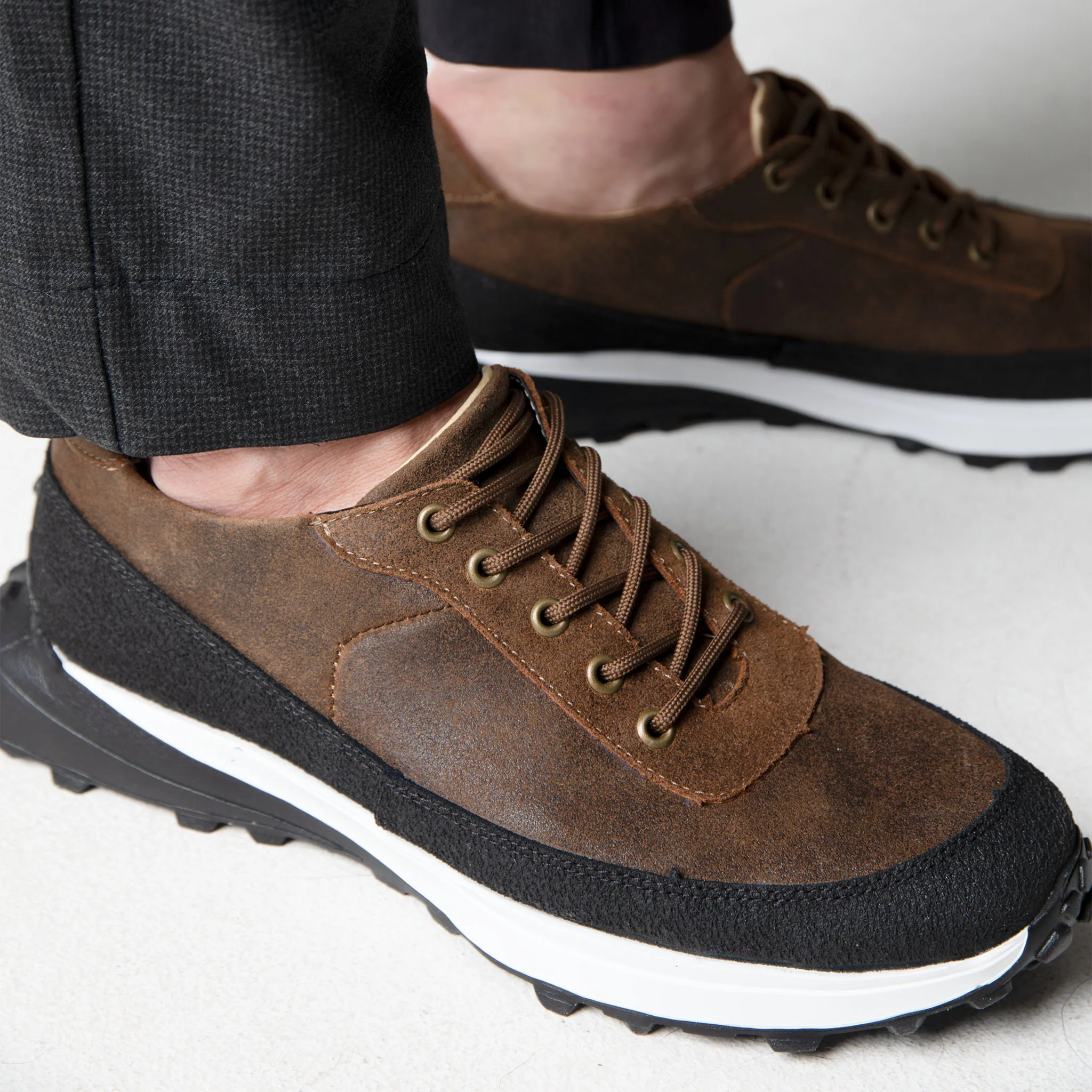 PIISPA Leather Sneakers - Image 5