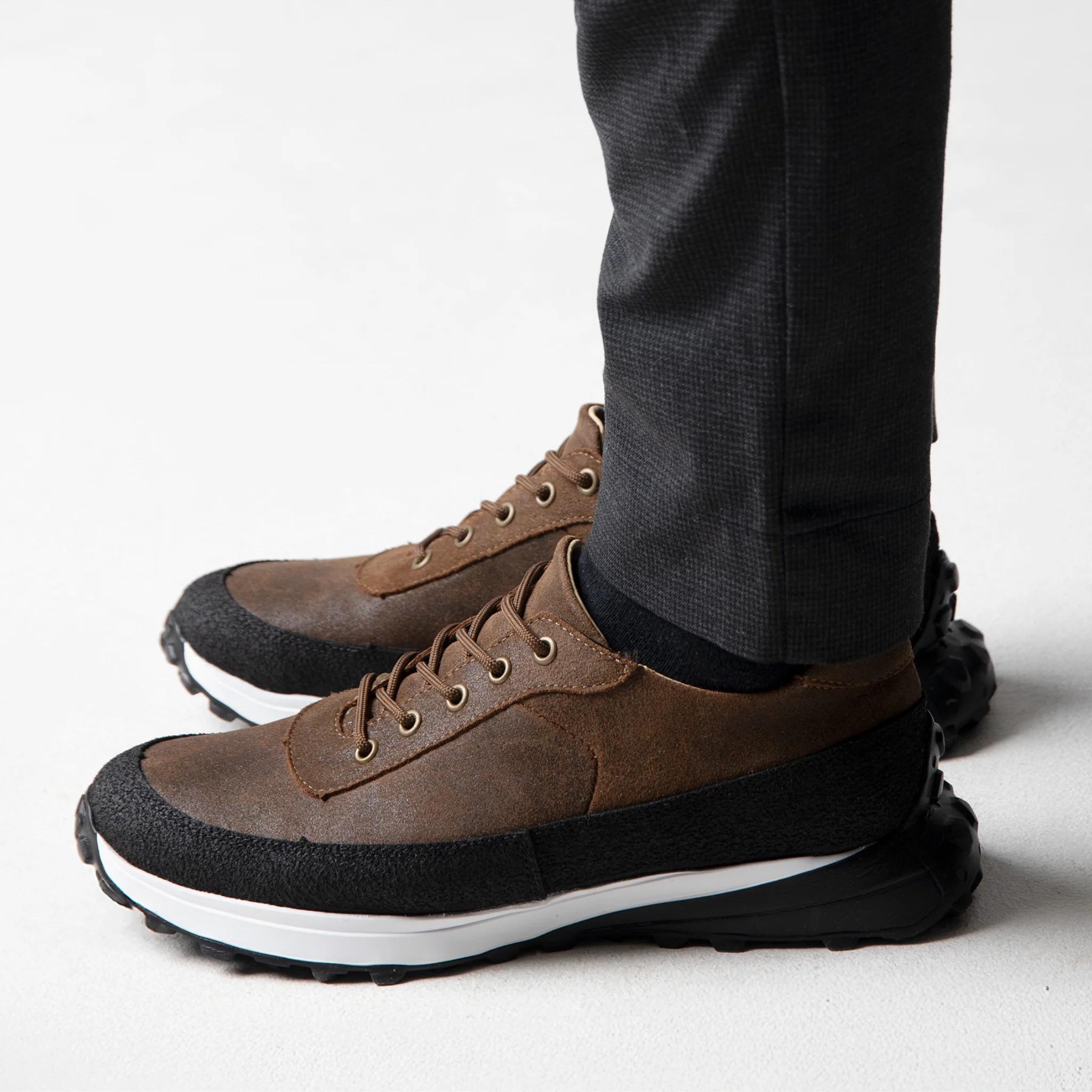 PIISPA Leather Sneakers - Image 7