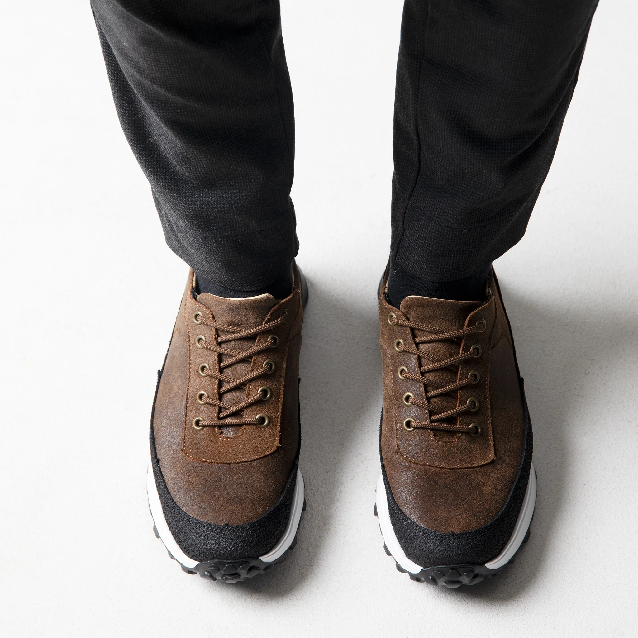 PIISPA Leather Sneakers - Image 8